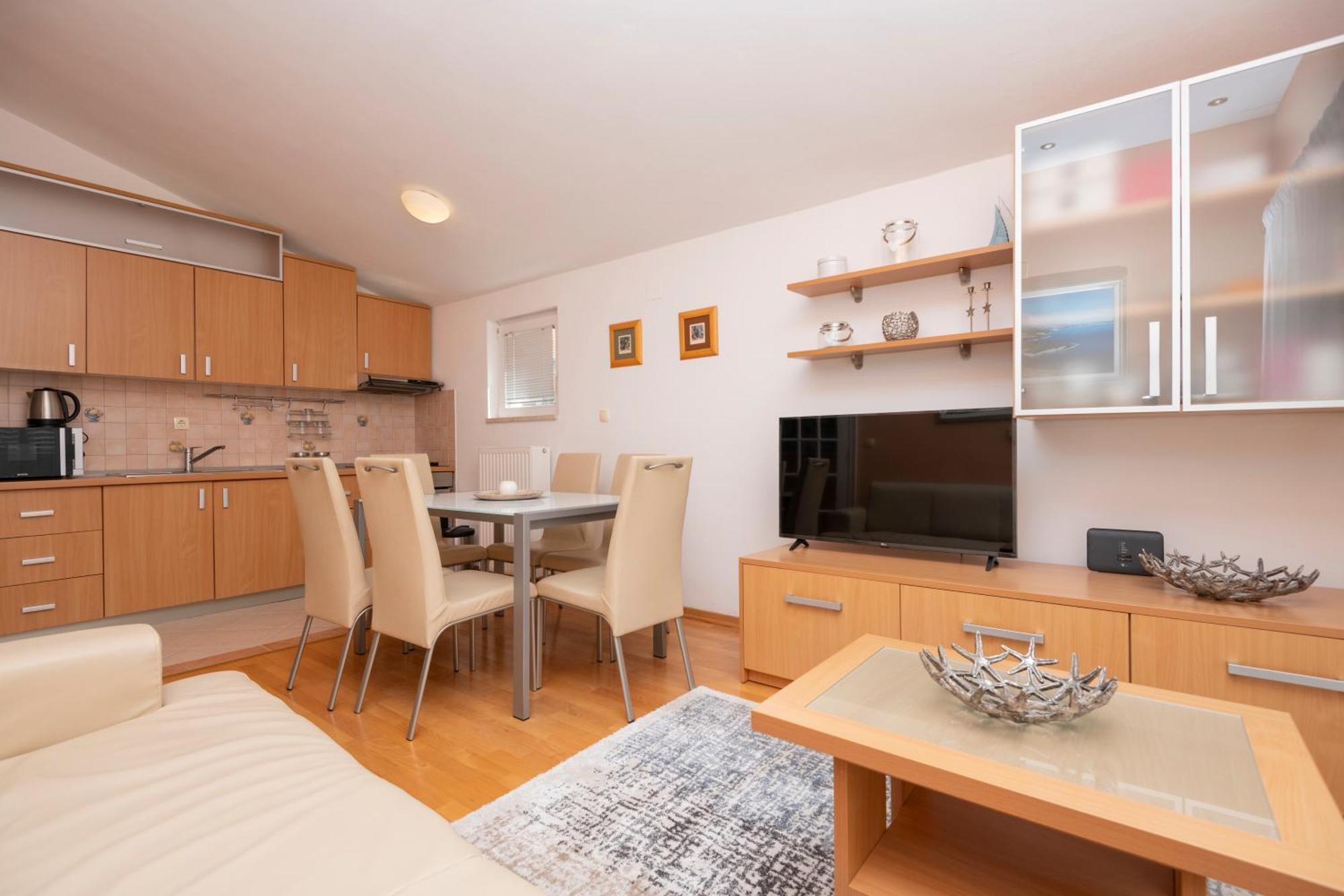 Family Apartments Marita Makarska Dış mekan fotoğraf