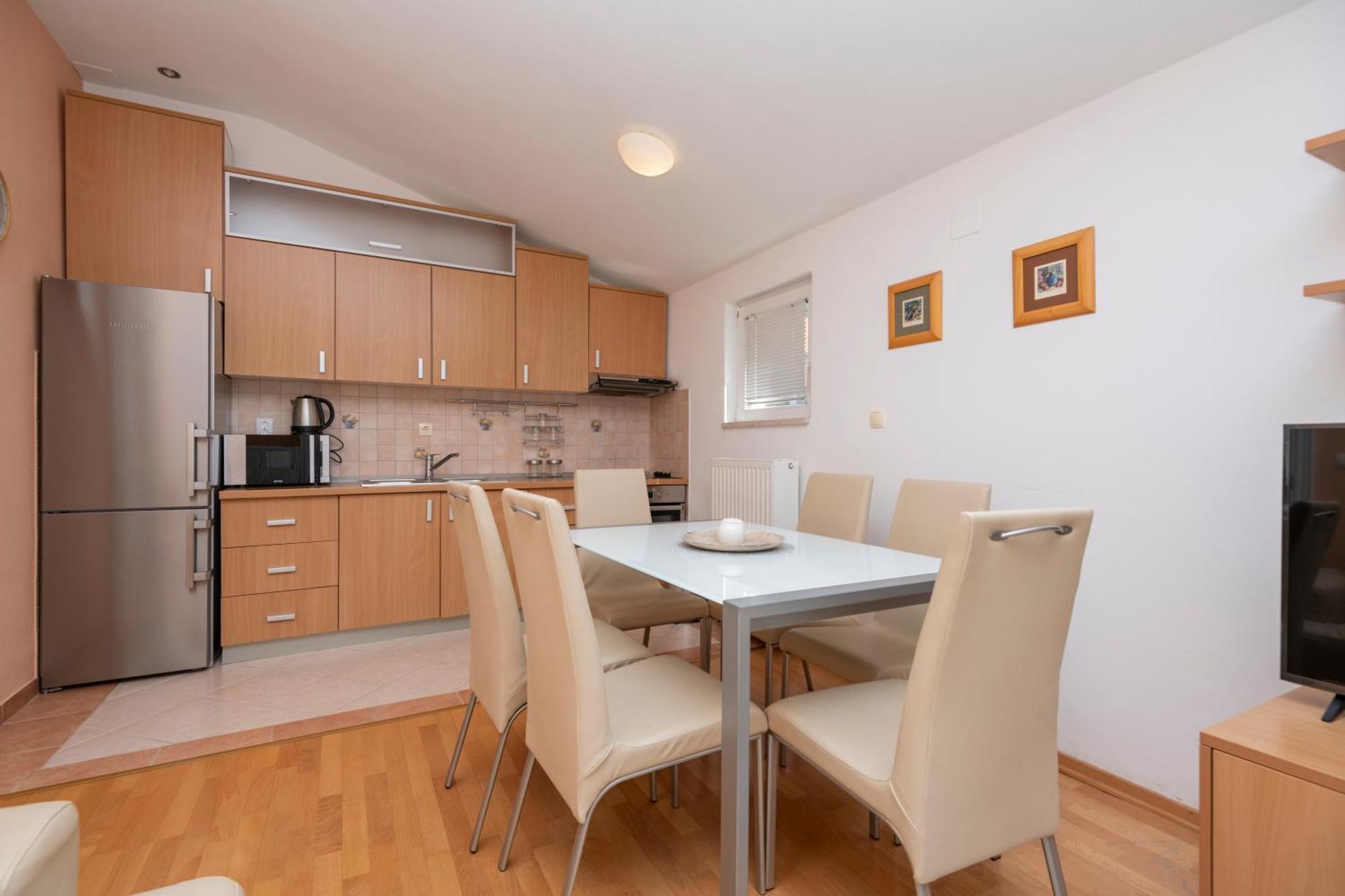 Family Apartments Marita Makarska Dış mekan fotoğraf
